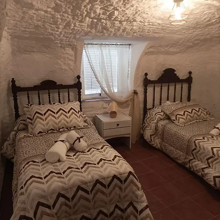 Cueva La Trapera * Benamaurel
